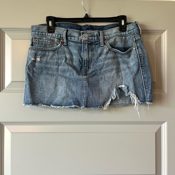 vintage Levis mini skirt - Picture 3 of 3